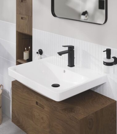 СМЕСИТЕЛ ЗА УМИВАЛНИК M-РАЗМЕР GROHE CUBEO 1017492430